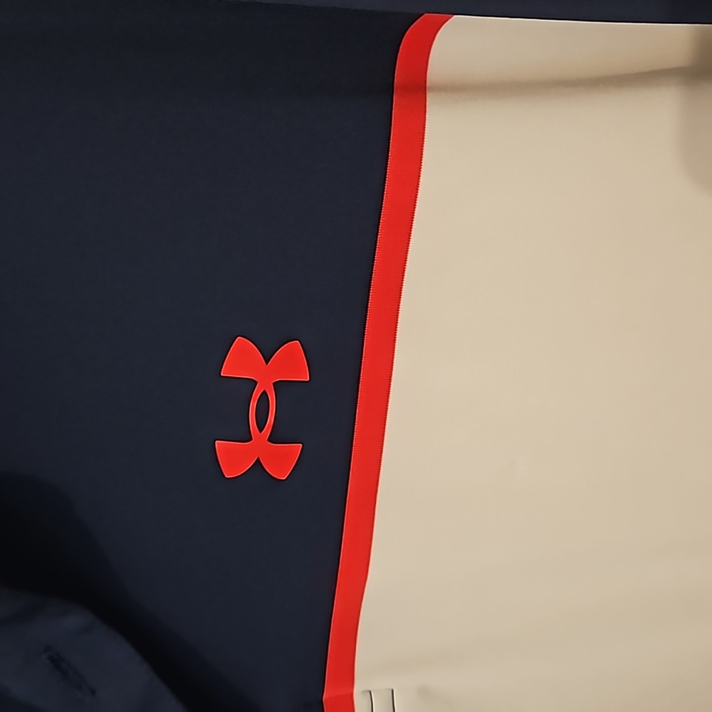 UNDER ARMOUR POLO - Picture 3 of 4